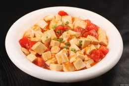 簡單爽口的家常菜，營養豐富健康，番茄和豆腐的邂逅——茄汁豆腐