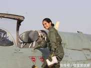 印度也有戰鬥機女飛行員，她們家境殷實，但得到參軍資格不容易
