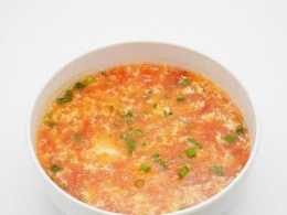 做西紅柿蛋湯,直接淋蛋液是錯的,教你2個技巧,味道鮮美又濃郁