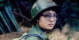 “戰地女神”劉亞玲，曾因違抗軍令上老山前線被處分，現在可好？