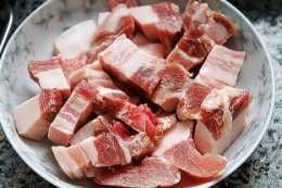 不管是燉豬肉還是羊肉，切記別放這味香料，否則肉柴還不入味