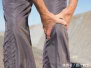 老年人易患的膝關節炎，到底怎麼緩解才好？教你實用的方法