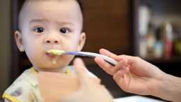 兒科醫生苦口婆心: 孩子2歲前有6種輔食再饞別吃, 易積食還不長個