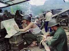 中越戰爭痛心瞬間：背上寫著“誓死不當俘虜”的戰士已壯烈犧牲！