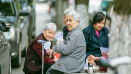 64歲阿姨：一個人獨自生活，有時比找個老伴共度餘生更快活
