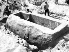 土耳其一神奇的石棺，40天內完全分解掉一具屍體，你絕對想不到